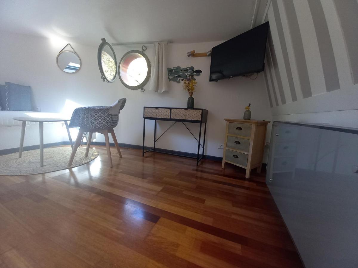 Appartement Atypique Independant Sur Peniche Metz Exteriör bild