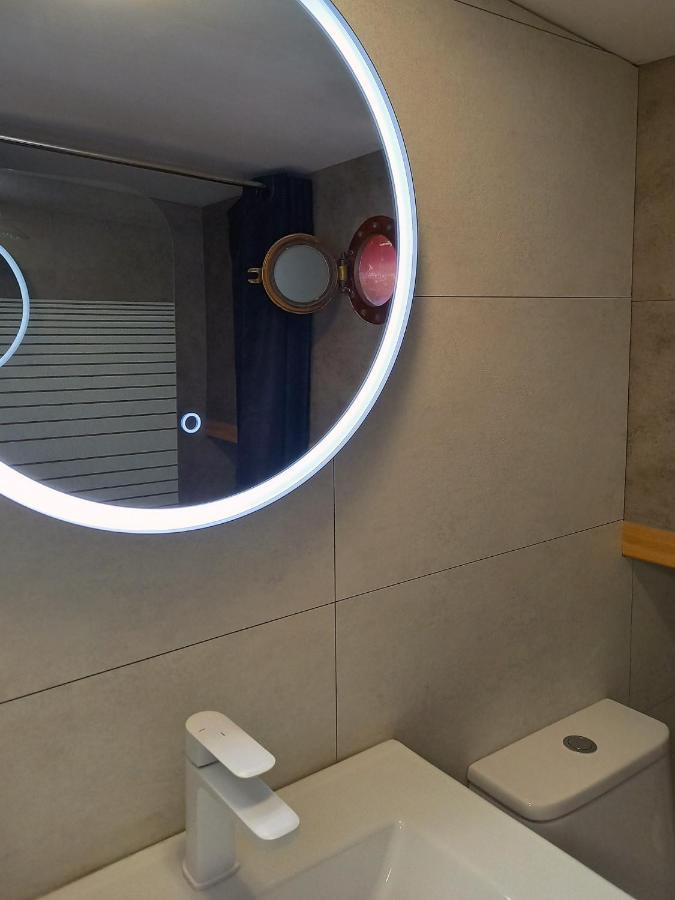 Appartement Atypique Independant Sur Peniche Metz Exteriör bild